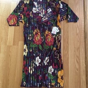 Gorgeous floral LuLaRoe Shirley